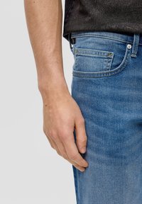 QS Short en jean - blau