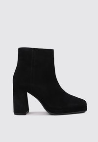 Sandra Fontán Botines de tacón - black