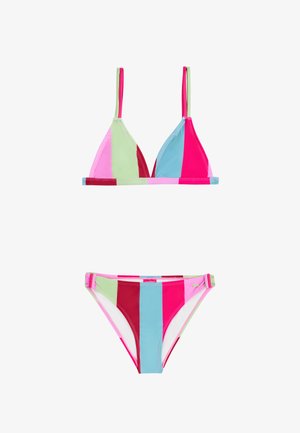 Bikiniset met een triangelbeha en hoge slip, met verticale strepen in roze, rood, groen en blauw op een witte achtergrond.
