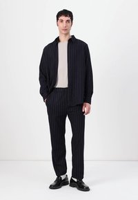 DRYKORN RAMIS - Button down-skjorte - blue