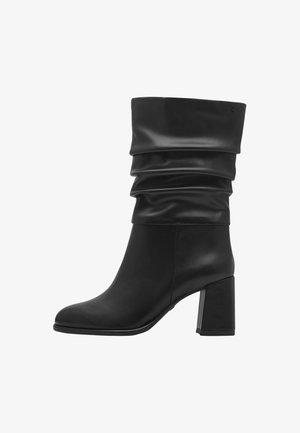 Tamaris Klasiski puszābaki - black matt