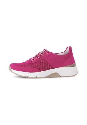 Fuchsia sportschoenen met mesh- en solide panelen, witte zool, ronde neus en contrasterende beige accenten. Voorzien van veters en een gevoerde zool.