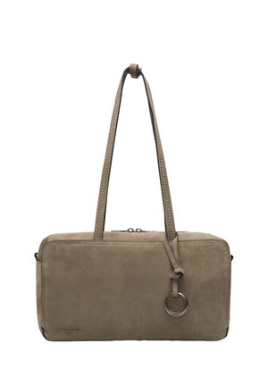 Sac à bandoulière rectangulaire en daim taupe avec deux sangles, un anneau porte-clés en métal et une fermeture éclair sur le dessus.
