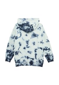 Capuchontrui in een tie-dye patroon, met een mix van marineblauw en witte kleuren. Het materiaal lijkt zacht met een losse pasvorm.