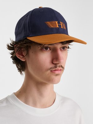 Hummel MLSNAP GAME - Kapa - astral aura