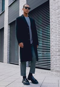 Camper WALDEN - Slipper - glänzend schwarz