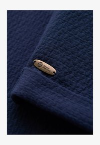 Sélectionné, navy
