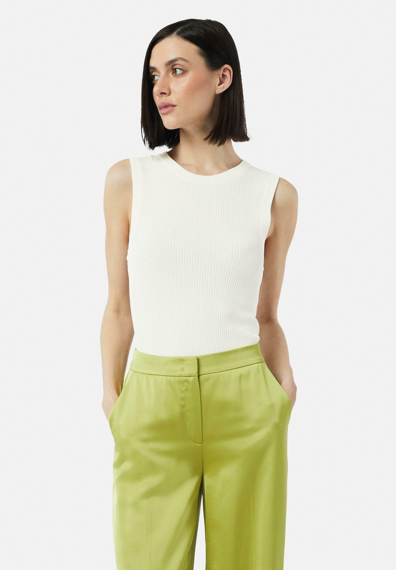 comma   SLIM FIT biały
