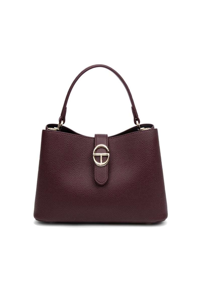 Sac à main en cuir bordeaux avec une finition texturée, une poignée supérieure et un accent en matériel doré avec un fermoir circulaire sur une sangle centrale.