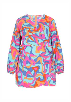 Robe colorée et à motifs présentant un mélange de spirales roses, orange, bleues et aqua. Manches longues avec poignets froncés et fermeture en forme de goutte au dos.