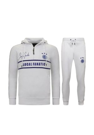 Wit trainingspakset met een capuchontrui met een halve rits, tekst ""Local Fanatic"" en bijpassende joggingsbroek met trekkoord in de taille.