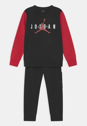 BLOCKED CREW SET - Survêtement - black
