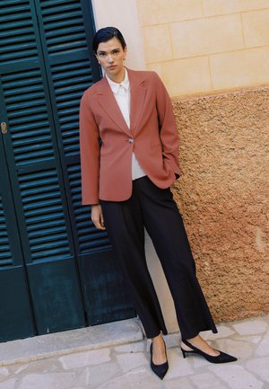 b.young BYDANTA CL 2 - Blejzr - marsala