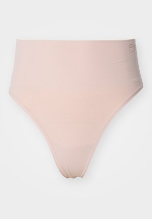 Hooggesneden bikini onderkant in zachtroze stof met een gladde textuur en zonder zichtbare patronen. Heeft een klein logo aan de zijkant.