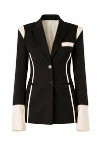 Blazer nero su misura con pannelli bianchi accentuati su spalle, polsini delle maniche, vita e tasca sul petto, con due bottoni frontali.