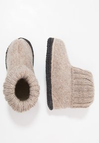 Bergstein COZY - Pantoffels - beige