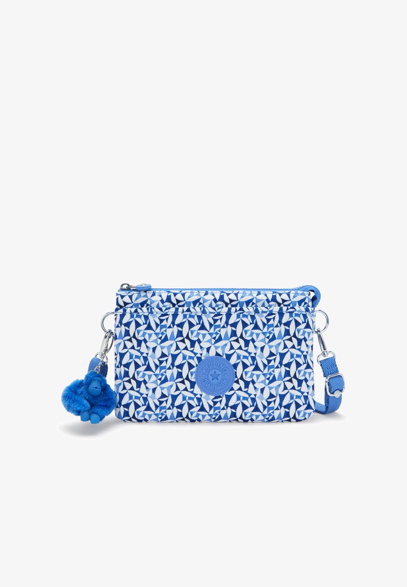 Modrá vzorovaná taštička se zipovým uzávěrem, která má textilní strukturu a je ozdobena modrým pom-pom charmem.