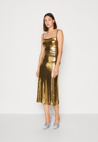 WAL G. - PARTY MAIZY METALLIC STRAPPY MIDI - Cocktailkleid/festliches Kleid - gold Thumbnail-Bild 1