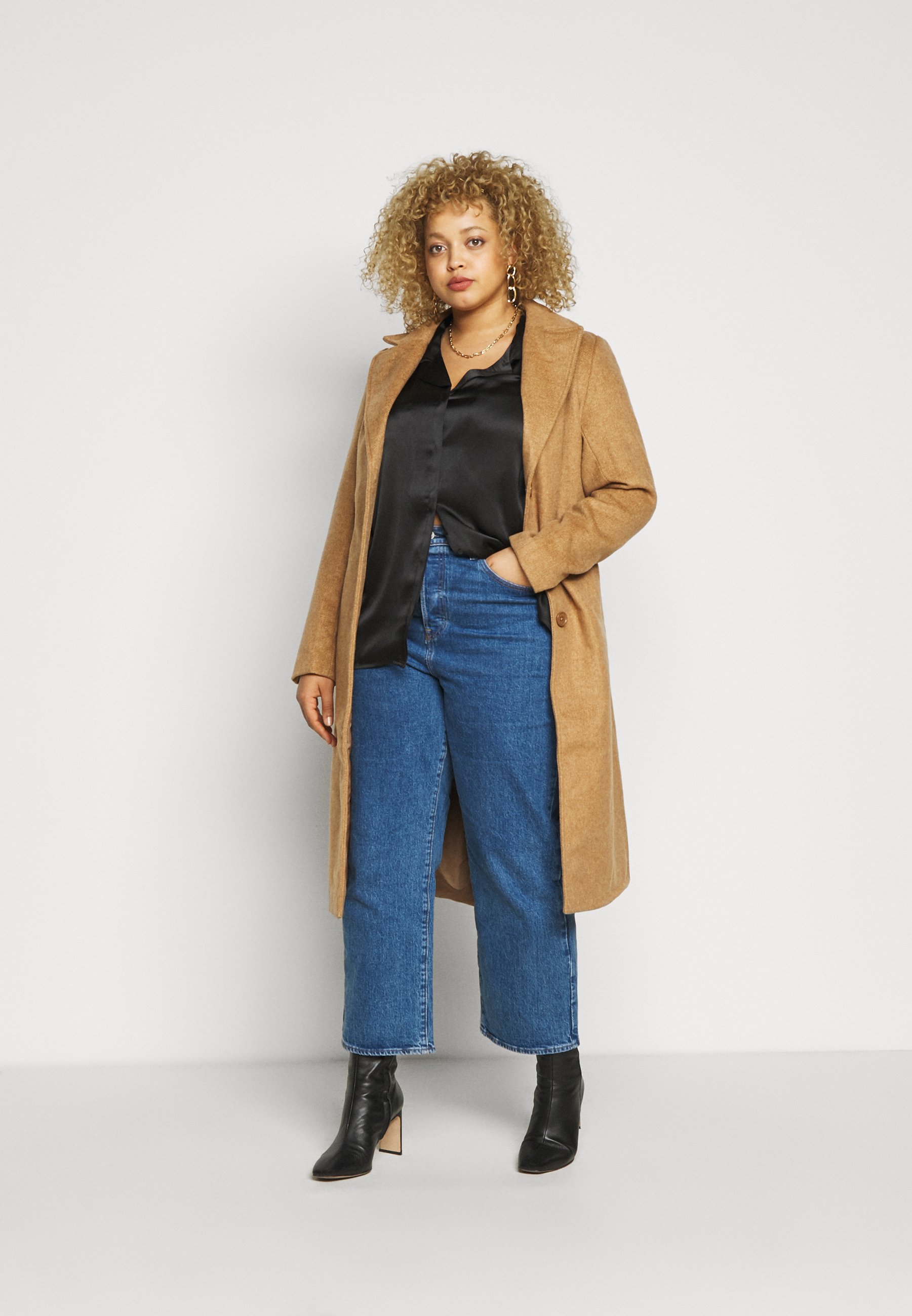 Levi's Ribcage Straight Ank Jeans