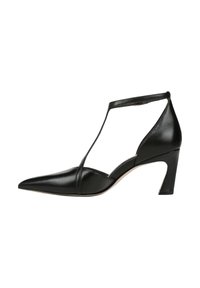 Chaussure à talon haut en cuir noir avec un bout pointu, design à lanière T, et un talon bloc de hauteur intermédiaire. Texture lisse avec des accents minimalistes.