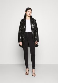 ONLY ONLBLUSH  - Calças de ganga de corte skinny - black denim