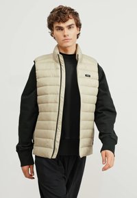 Calvin Klein SIDE LOGO VEST - Liemenė - eucalyptus