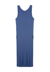Niebieska sukienka bez rękawów, długości do kostek, o prostym kroju i linii, wyeksponowana na jednolitym tle.