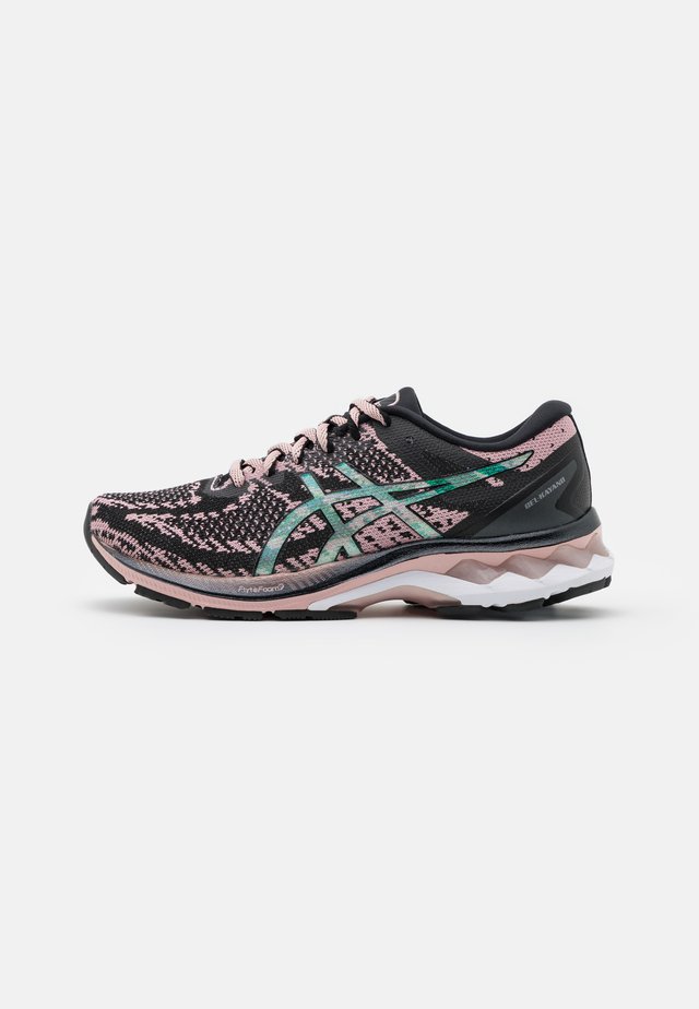 GEL-KAYANO 27 THE NEW STRONG - Chaussures de running stables - black/ginger peach
