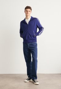 GANT TRACKSUIT JACKET - Bluză de trening - rich navy