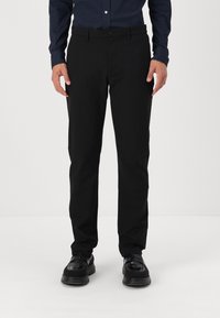 Tommy Hilfiger DENTON TECH CHINO - Chinos - black