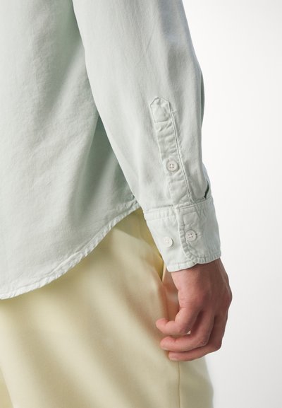 Filippa K ZACHARY - Camicia - faded turquoise