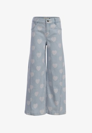 Lichtblauwe jeans met wijde pijpen en witte hartjespatronen, voorzakken, riemlussen, knoop- en ritssluiting.