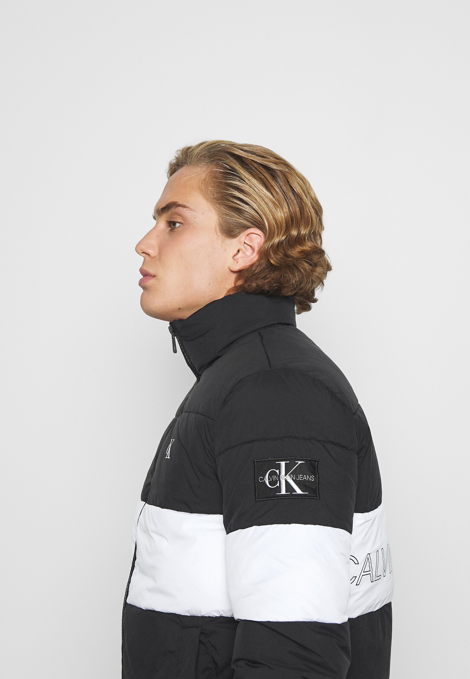 Calvin Klein Jeans OUTLINE LOGO JACKET 