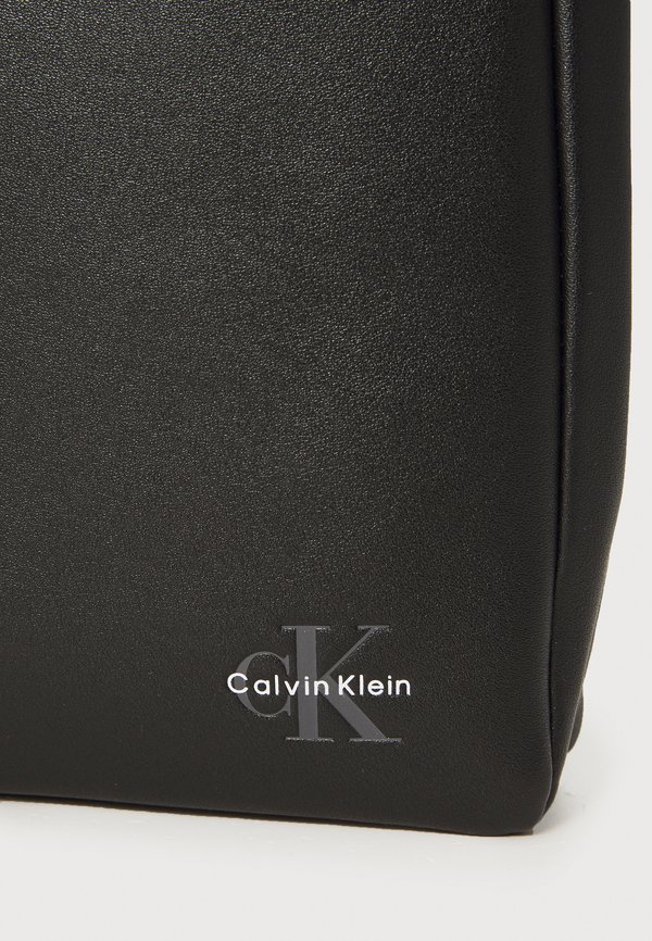 MONO LOGO FLAT PACK  - Cross body bag3