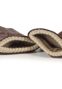 Brune skinnhansker med et lyst, teksturert strikkfôr. Mansjettene har en tykk, myk kant og en svakt buet form ved åpningen.