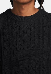 Nike Sportswear CABLE  - Stickad tröja - black