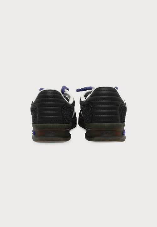 Off-White END OF PLAY - Trainers - black/white — photo 3