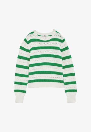Suéter blanco de punto con rayas horizontales verdes y pequeños patrones de ojales, con mangas largas y puños y dobladillo acanalados.