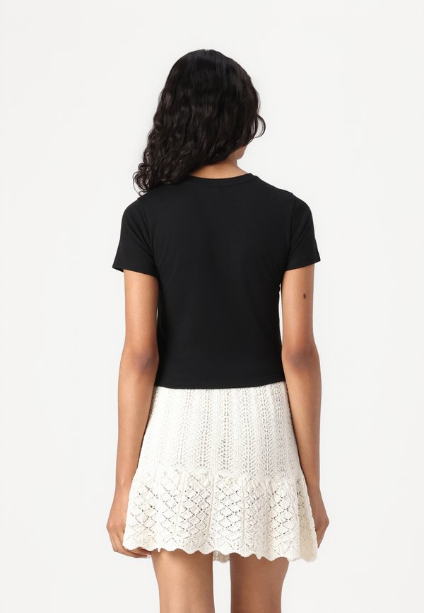 ONLELLI SHORT - Basic T-shirt3