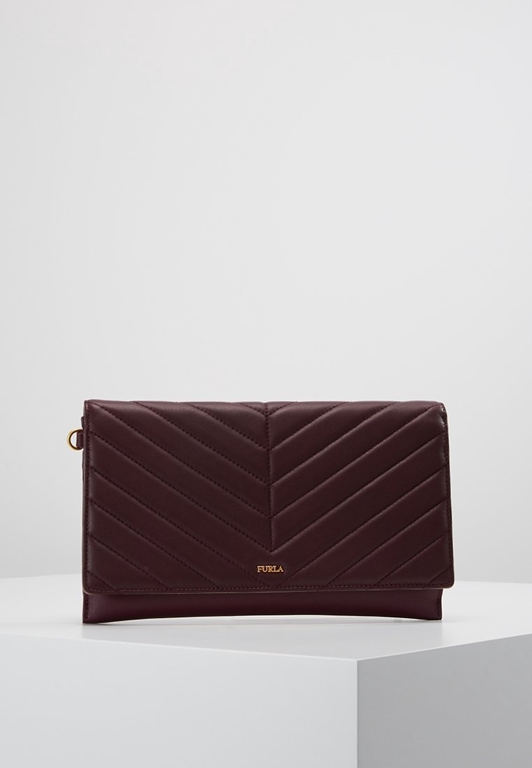 Furla Clutch - berry