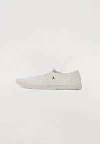 Unselected, white