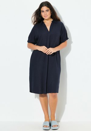 Ulla Popken SHORT SLEEVE V-NECK - Freizeitkleid - marine