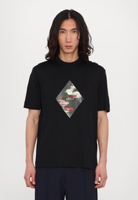 T-shirts print - black beauty