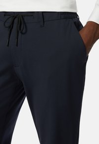 Boggi Milano STRETCH  - Nohavice chinos - navy blue