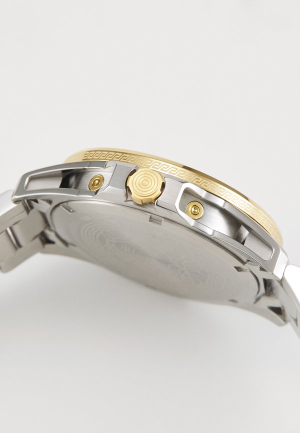 V-GALAXY MOONPHASE - Watch3