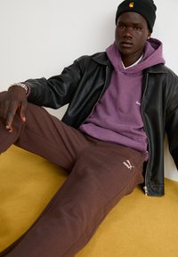 Puma RELAXED TRACK PANTS - Trainingsbroek - espresso brown