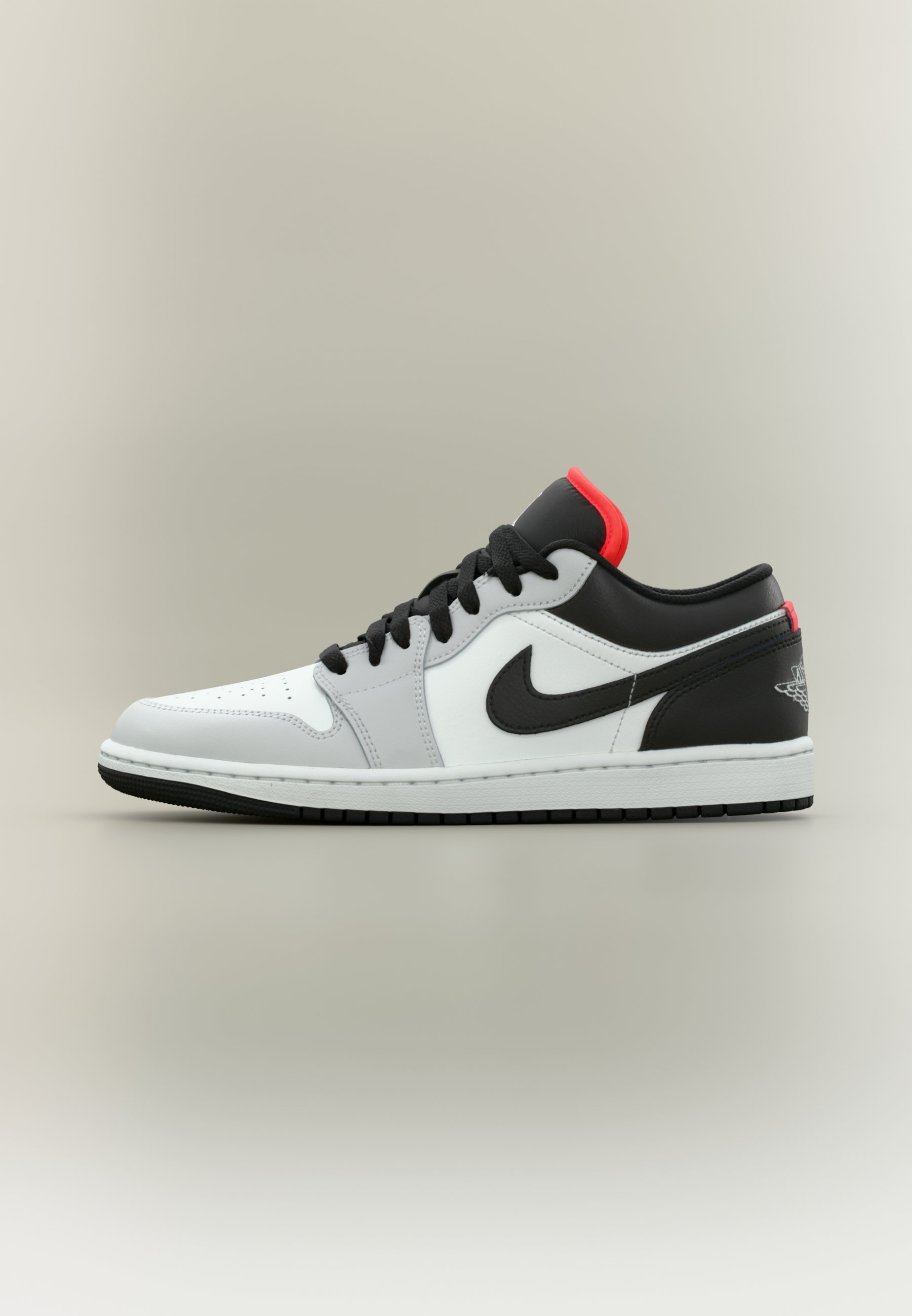 Nike Gray and Black Low-Top Athletic Sneakers with White Swoosh Nike Dunk Low Grade School Lifestyle Shoes White Black Smoke  main image 2