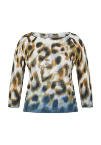 Leopardenmuster-Pullover mit Dreiviertelärmeln, in den Farbtönen Braun, Creme und Blau, verziert mit Text und glitzernden Details.
