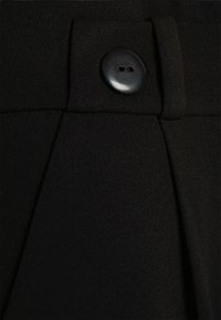 JDY Petite GEGGO  - Hlače - black