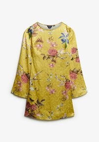 Geel bloemdress met een satijnen afwerking, voorzien van grote rozen in het roze, blauwe bloemen en abstracte patronen; klokmouwen en een ronde halslijn.
